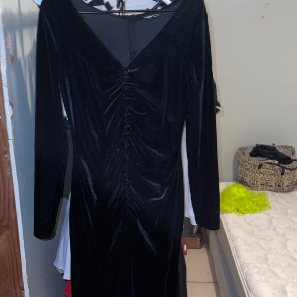 Black Body Fitted Dress